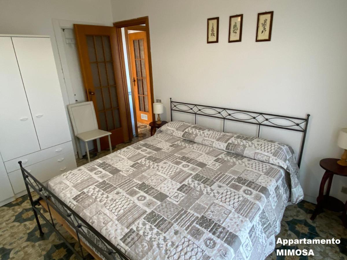 Aparthotel I Fiori Di Pietra Pietra Ligure Exterior foto