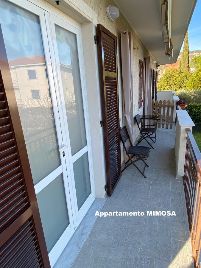 Aparthotel I Fiori Di Pietra Pietra Ligure Exterior foto