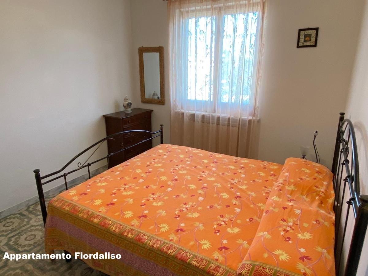 Aparthotel I Fiori Di Pietra Pietra Ligure Exterior foto